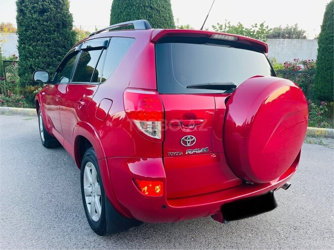 Toyota RAV4-7