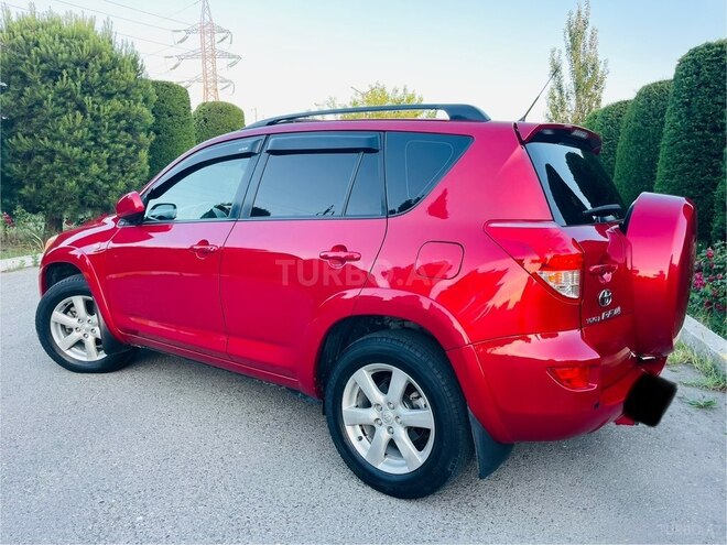 Toyota RAV4-18