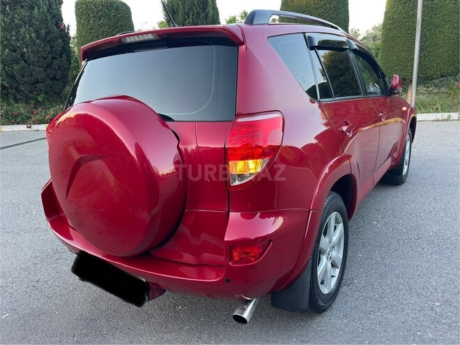 Toyota RAV4-11