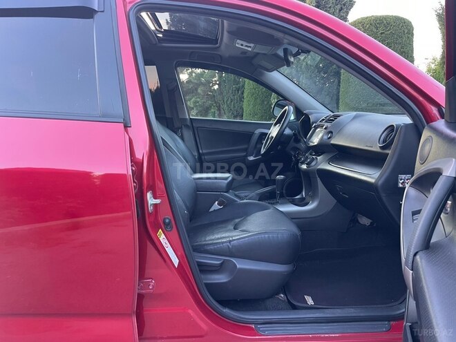Toyota RAV4-14