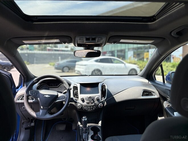Chevrolet Cruze-13