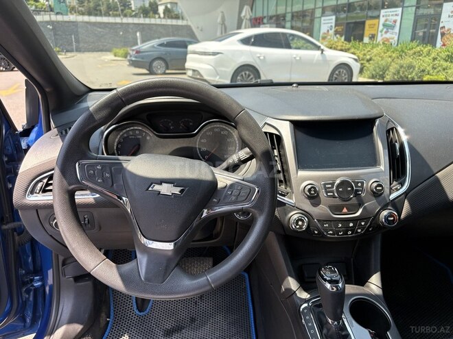 Chevrolet Cruze-11