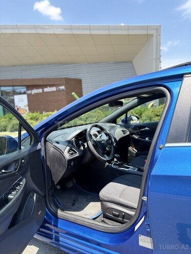 Chevrolet Cruze-10