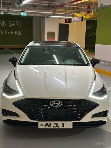 Hyundai Sonata-1