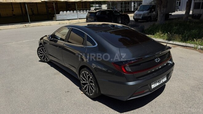 Hyundai Sonata-5