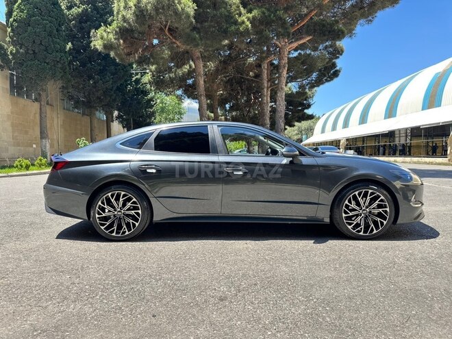 Hyundai Sonata-11