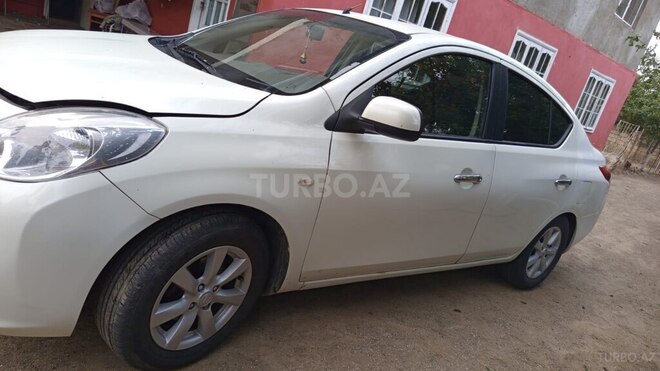 Nissan Sunny-4