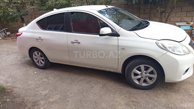 Nissan Sunny-7