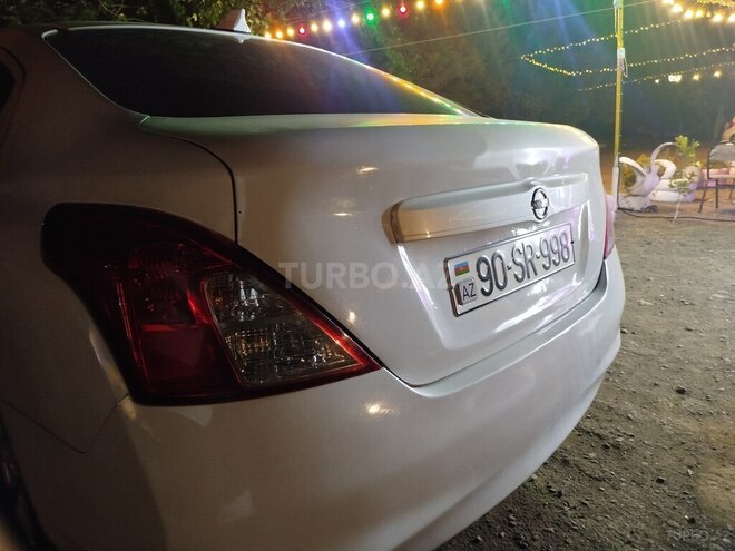 Nissan Sunny-11
