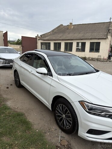 Volkswagen Jetta-4