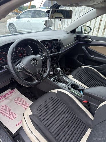 Volkswagen Jetta-6