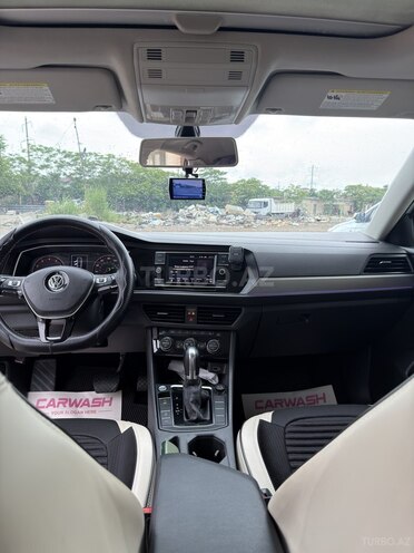 Volkswagen Jetta-7