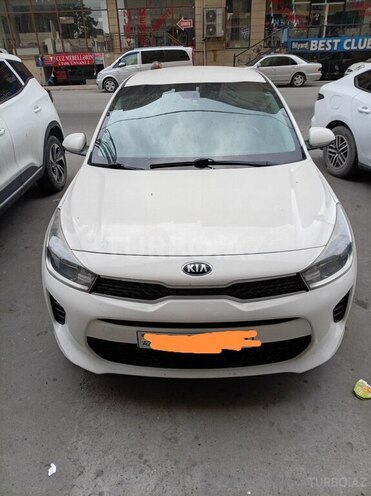 Kia Rio-1
