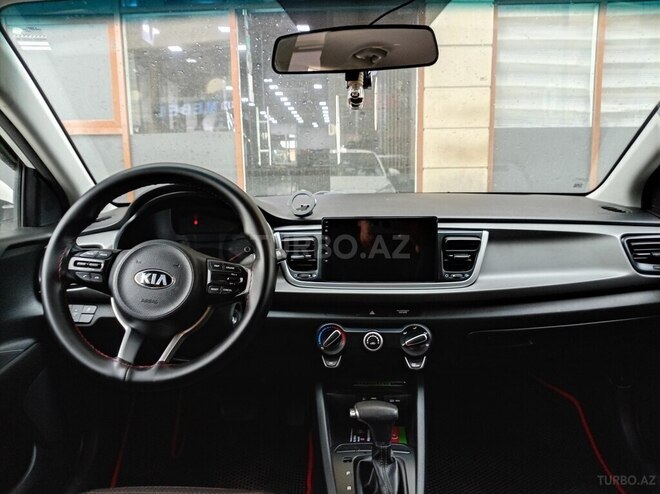 Kia Rio-5
