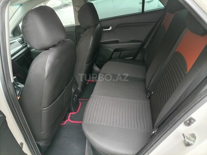 Kia Rio-8