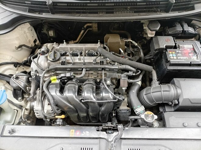 Kia Rio-11