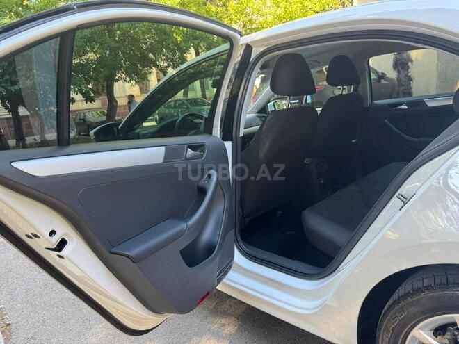 Volkswagen Jetta-7