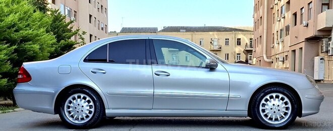 Mercedes E 240-6