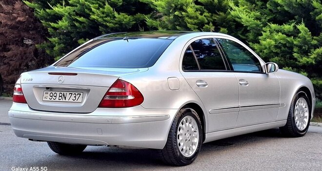 Mercedes E 240-9
