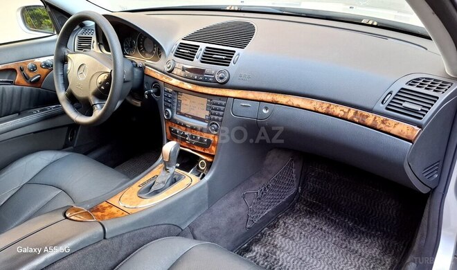 Mercedes E 240-15
