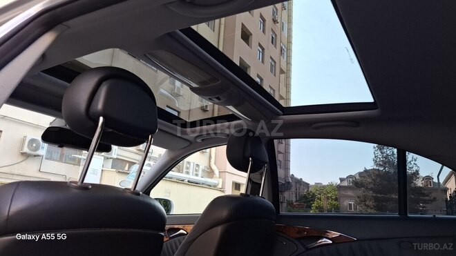 Mercedes E 240-17