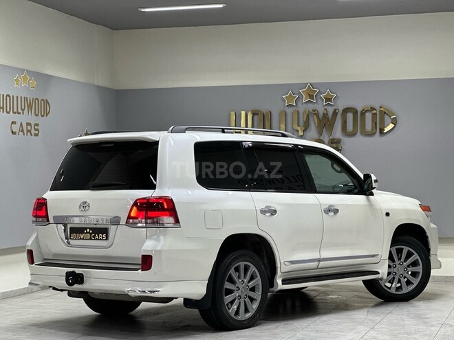 Toyota Land Cruiser-8