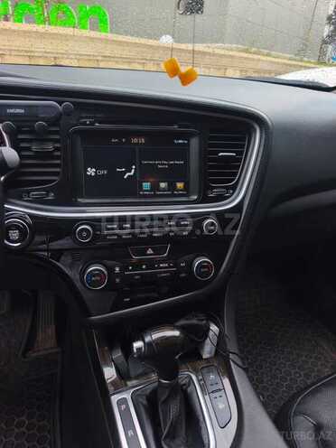 Kia K5-4