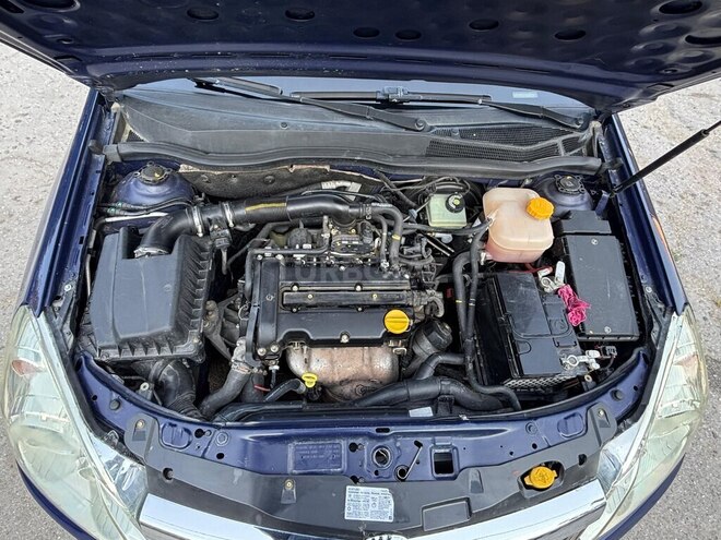 Opel Astra-11