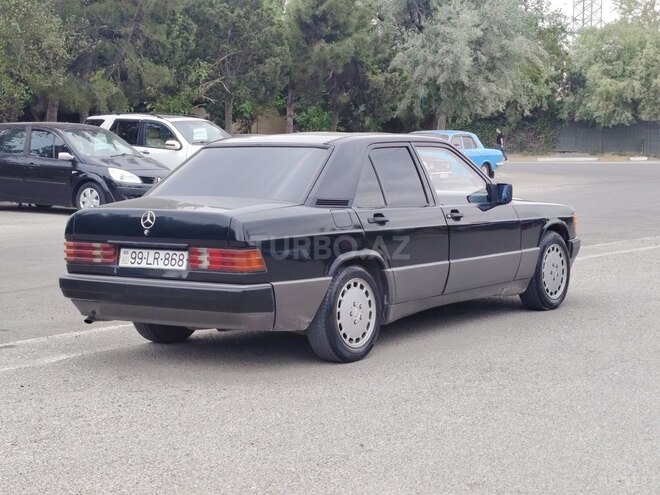 Mercedes 190-10