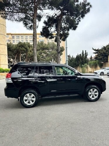 Toyota Land Cruiser Prado-6