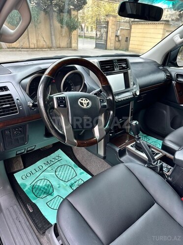 Toyota Land Cruiser Prado-18