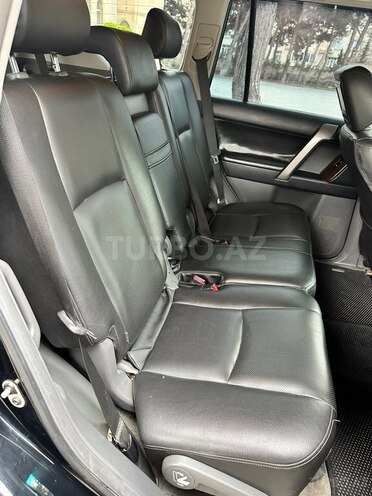 Toyota Land Cruiser Prado-14