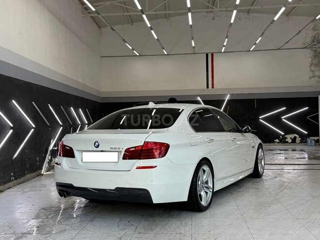 BMW 528-2