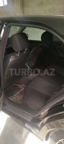 Mercedes E 240-5