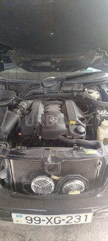 Mercedes E 240-6