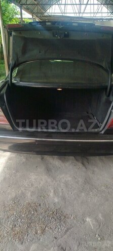 Mercedes E 240-7