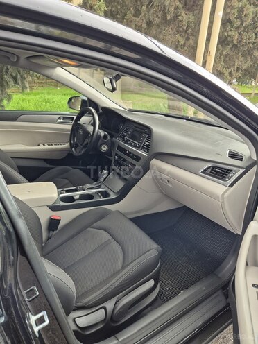 Hyundai Sonata-2