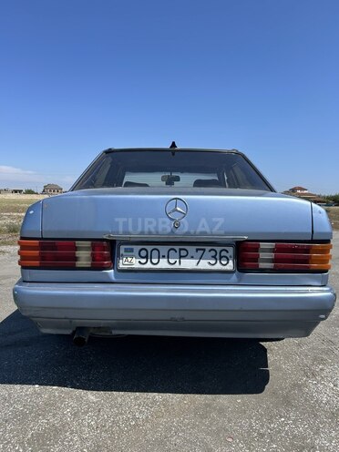 Mercedes 190-2