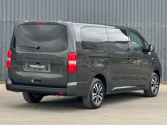 Peugeot Traveller-2