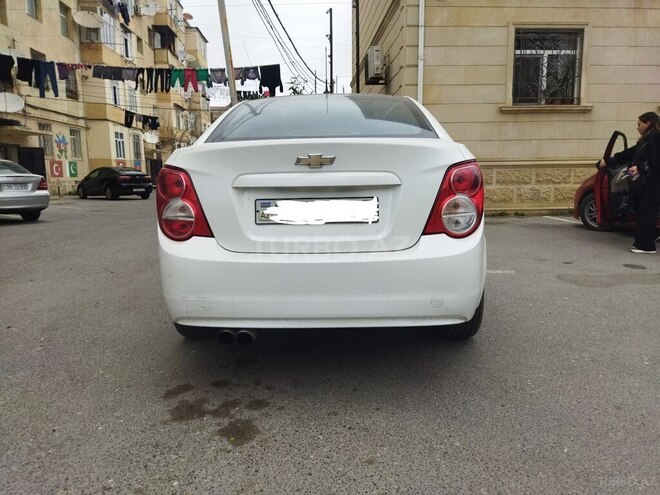 Chevrolet Aveo-3