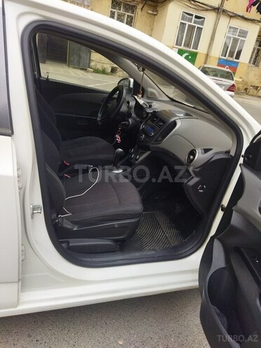 Chevrolet Aveo-7