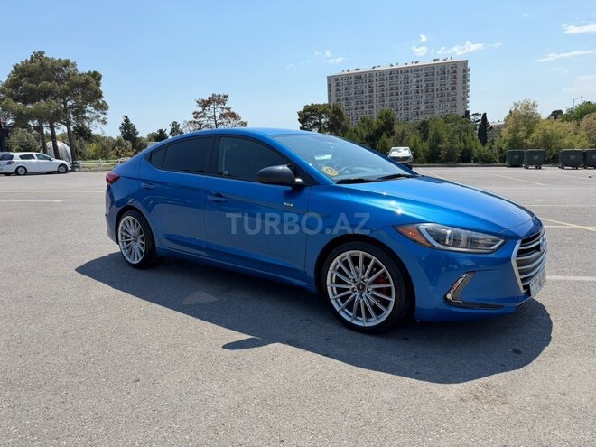 Hyundai Elantra-2