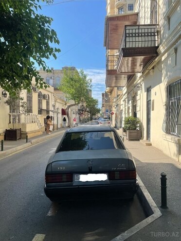 Mercedes 190-7