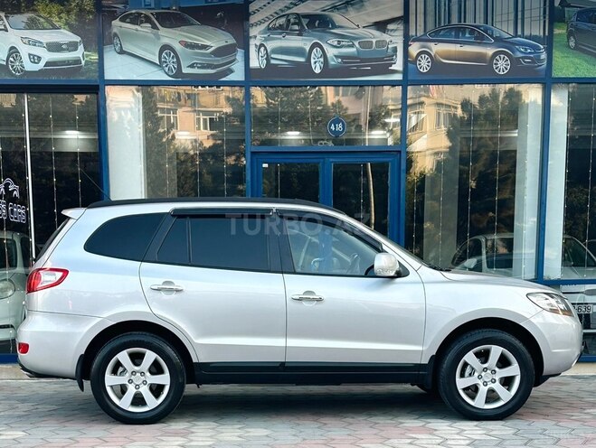 Hyundai Santa Fe-12