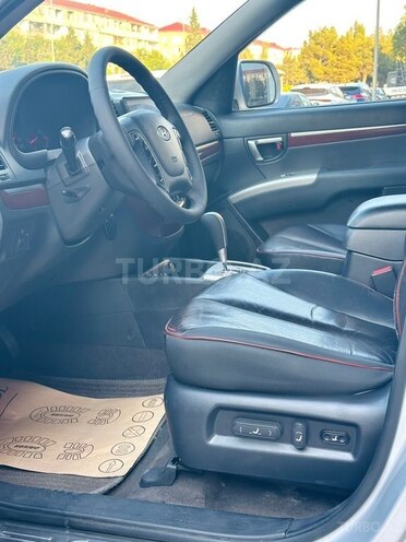 Hyundai Santa Fe-6