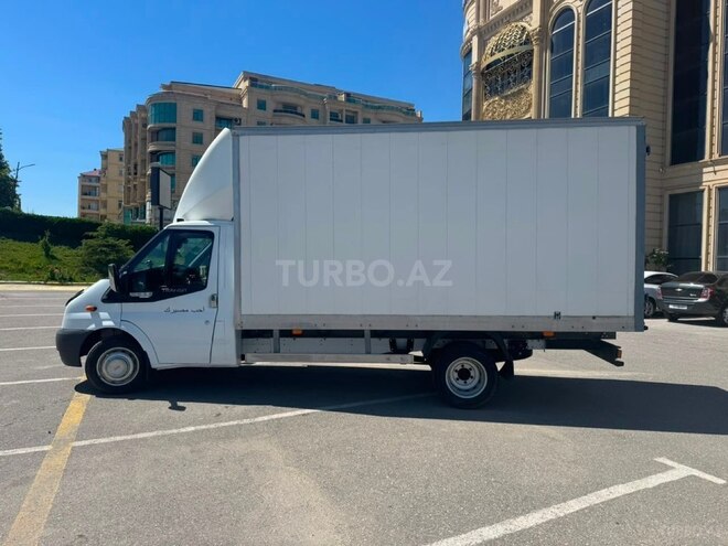 Ford Transit-3