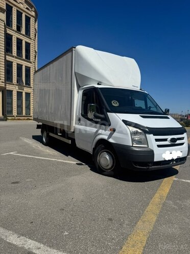 Ford Transit-4