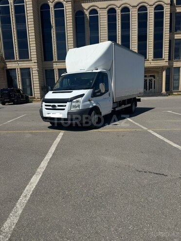 Ford Transit-5