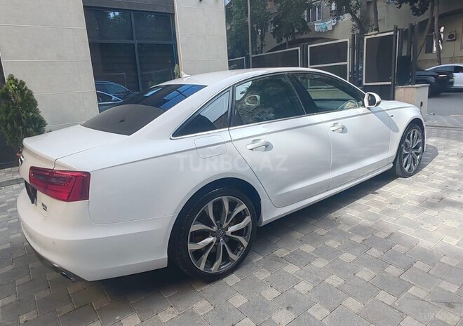 Audi A6-5