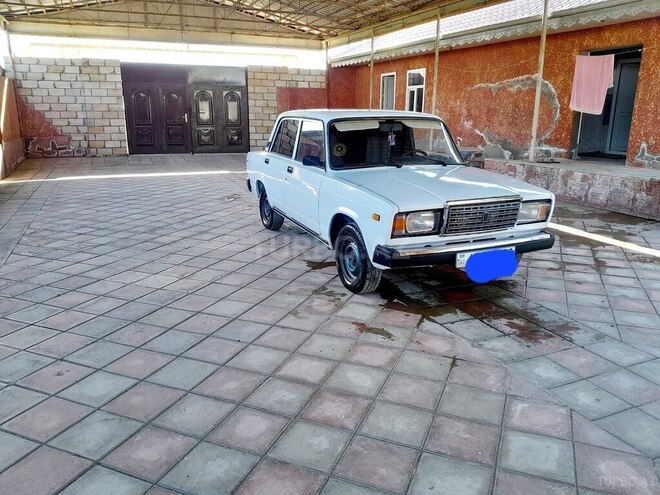 LADA (VAZ) 2107-1